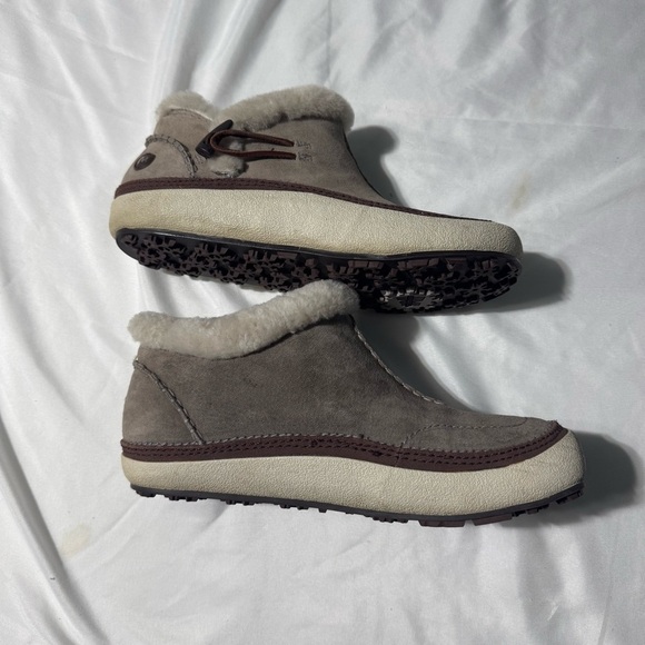 Merrell Spirit Tibet Low Boots Suede Upper Colour Cement Size 11 - Picture 4 of 11